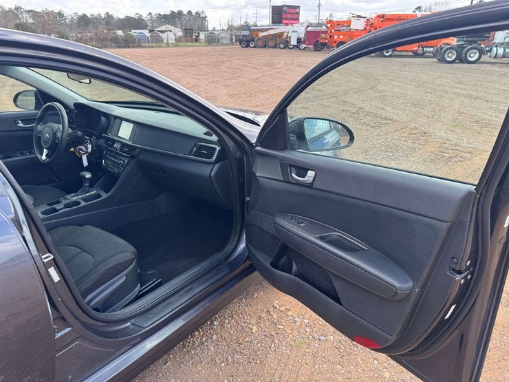 2018-kia-optima-fe-4-door-sedan---170,128-miles-image-15
