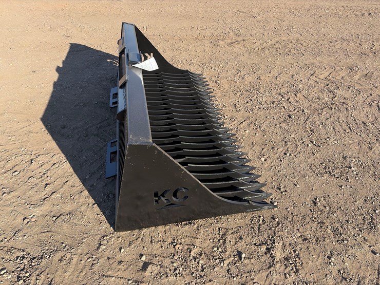 qt-fine-skeleton-bucket-high-side-image-2