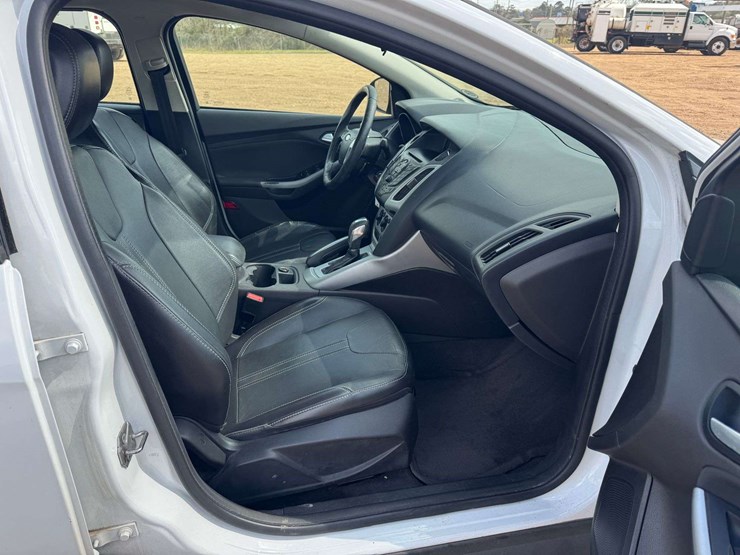 2013-ford-focus-se-4-door-sedan---108,467-miles-image-14