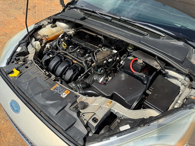 2015-ford-focus-se-4-door-sedan---218,350-miles-image-18
