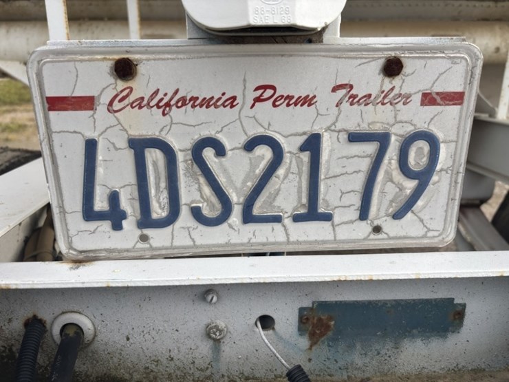 1974-titan-trailer-image-26