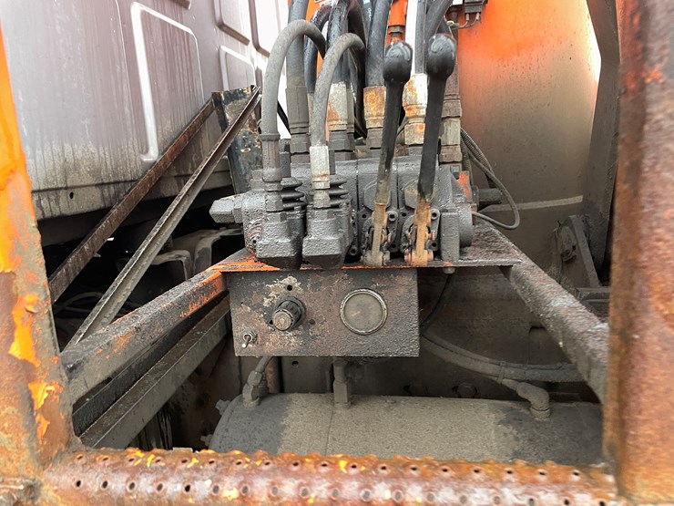 1998-imt-16042-image-32