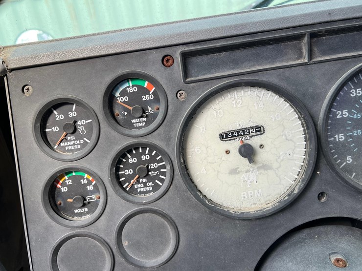 1999-mack-ch613-image-15