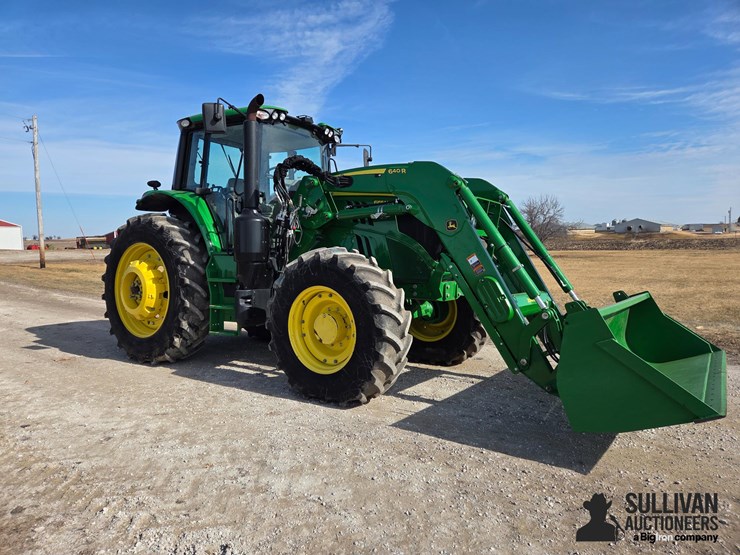 2020-john-deere-6155m-image-3
