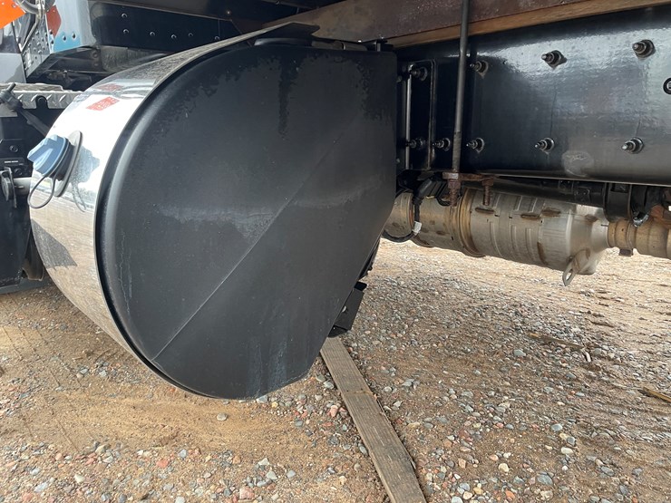 2022-kenworth-t370-image-25