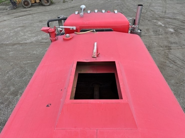 2001-peterbilt-357-image-43