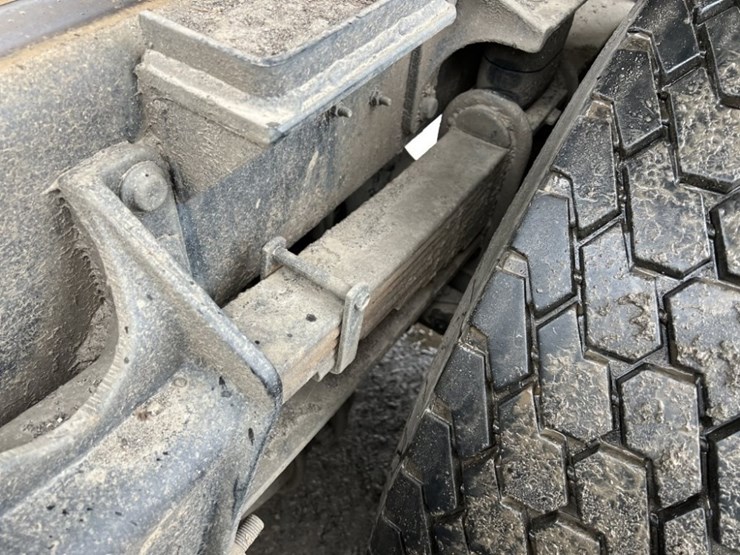 2013-international-7500-s/a-dump-truck-image-27