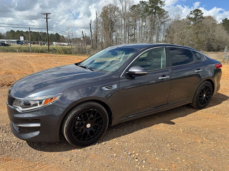 2018-kia-optima-fe-4-door-sedan---170,128-miles-image-1