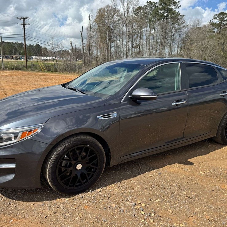 2018 Kia Optima FE 4-Door Sedan - 170,128 Miles