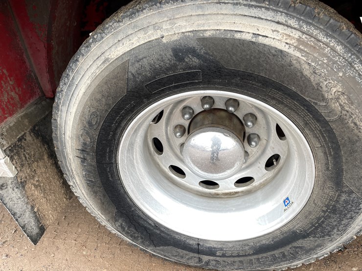 1991-peterbilt-377-image-10