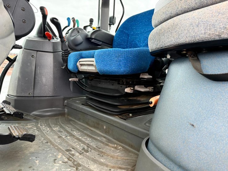 new-holland-ts115a-image-49