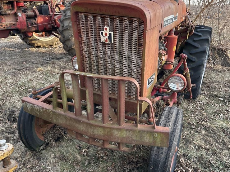 farmall-140-(sn#-26913)-(hess)-image-2