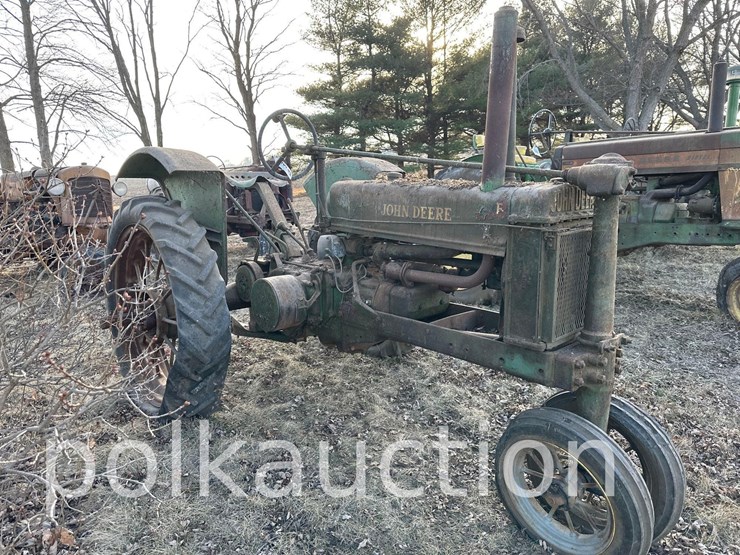 john-deere-b-image-3