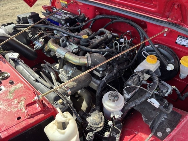 2022-mahindra-roxor-4x4-utility-cart-image-23