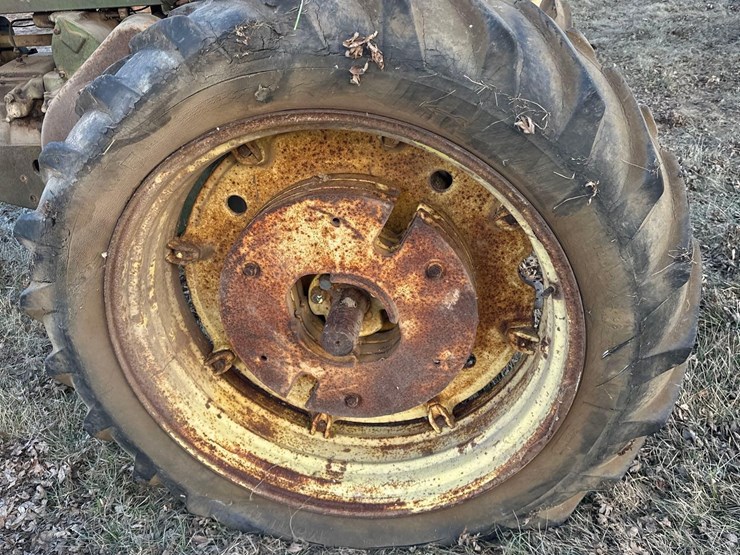 john-deere-720-image-13