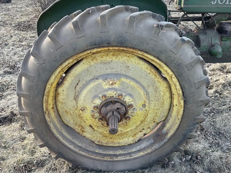 john-deere-h-image-8