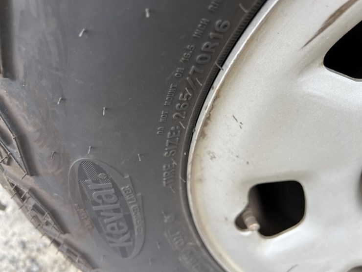 2016-chevrolet-colorado-image-16