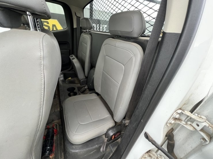 2016-chevrolet-colorado-image-23