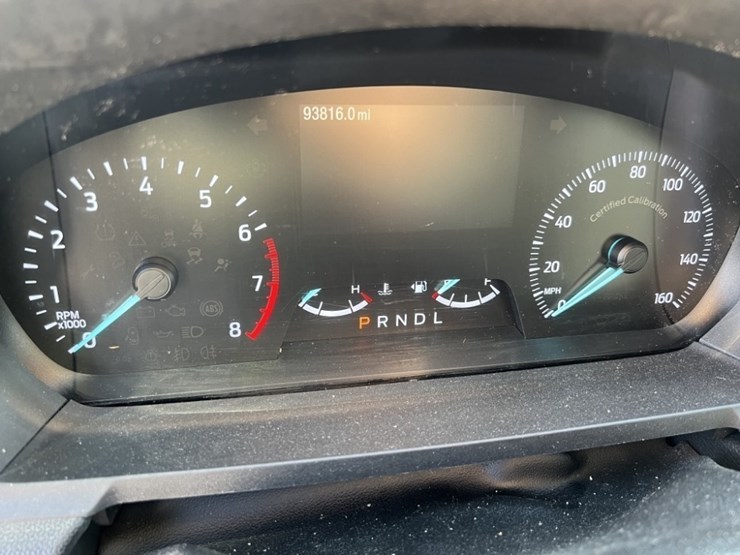 2020-ford-explorer-image-27