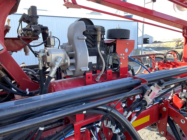 2020-case-ih-2150-image-42