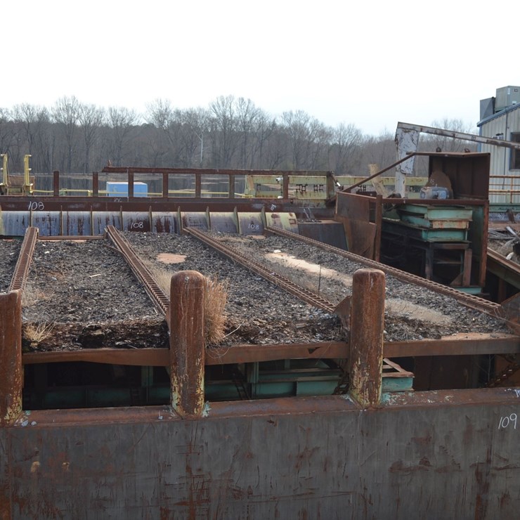 38' HEAVY DUTY 4 STRAND LOG DECK W/ S DRIVE SYSTEM NO DRIVE W/ STEEL SUPPPORT