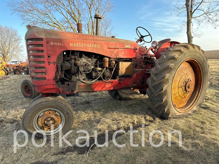 massey-ferguson-444-image-1