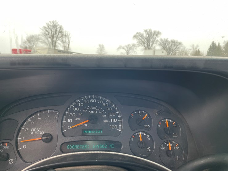 2003-chevrolet-silverado-2500hd-image-21