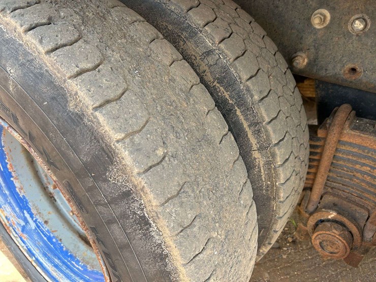 1995-mack-rd688-image-22