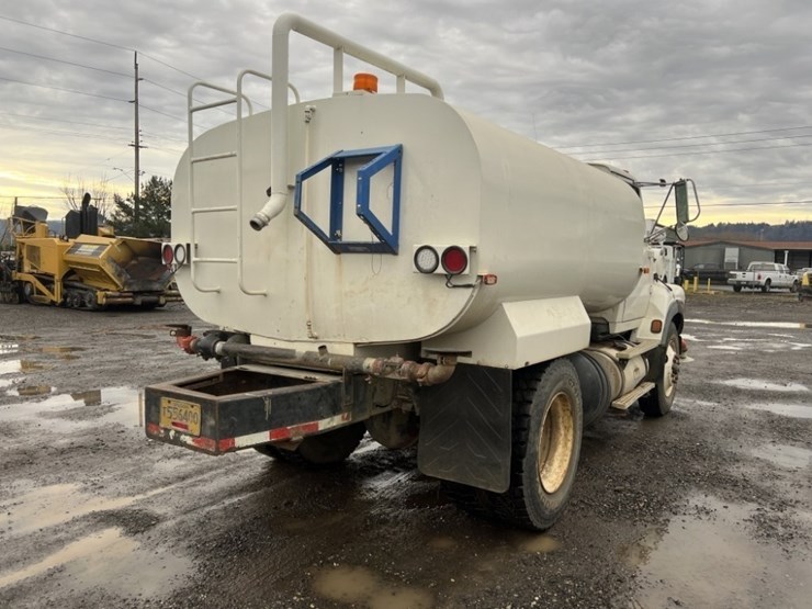 1995-ford-l9000-image-4