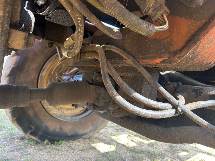 lull-644b-37-image-30