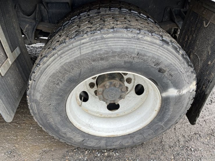 2013-international-7500-s/a-dump-truck-image-17