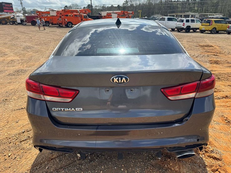 2018-kia-optima-fe-4-door-sedan---170,128-miles-image-6