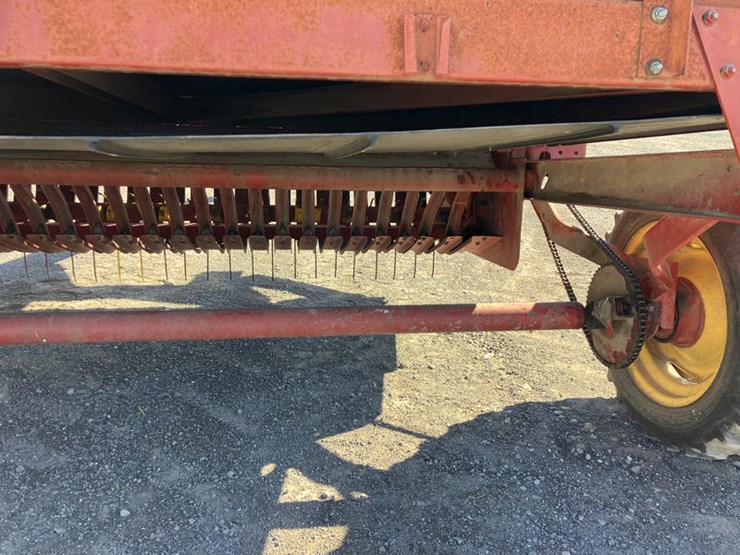 new-holland-166-image-7