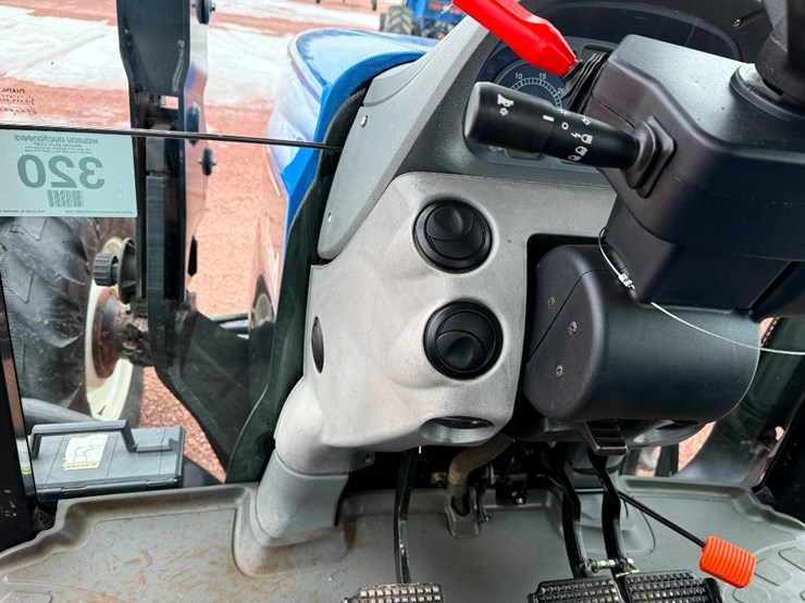 new-holland-ts115a-image-60