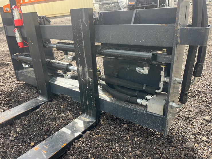 #5028-•-new-land-honor-hydraulic-pallet-forks-image-3