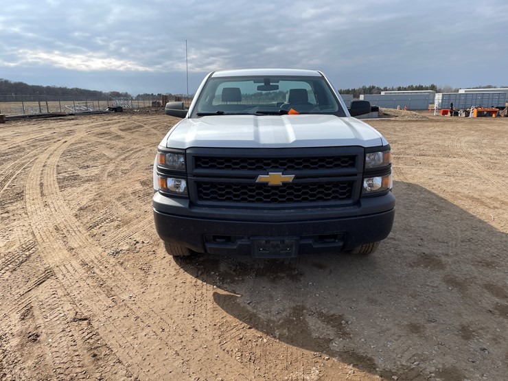 #1474-•-2014-chevy-silverado-pickup-truck-(has-mn-title)-image-8