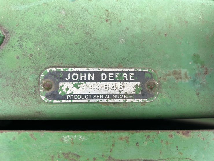john-deere-220-image-2