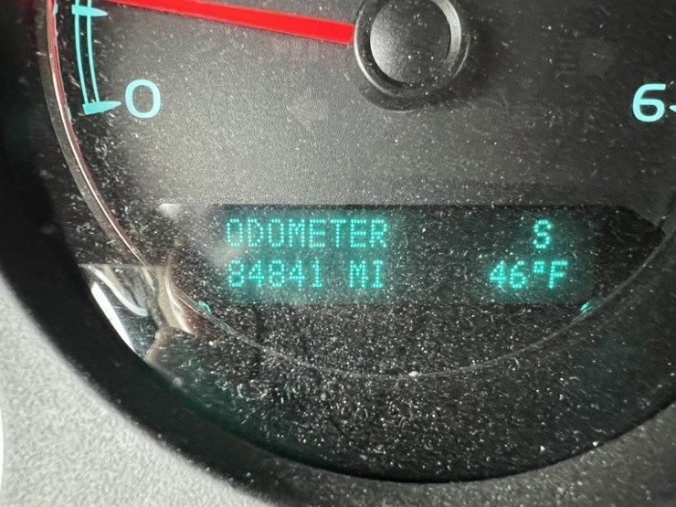 2012-chevrolet-tahoe-image-31