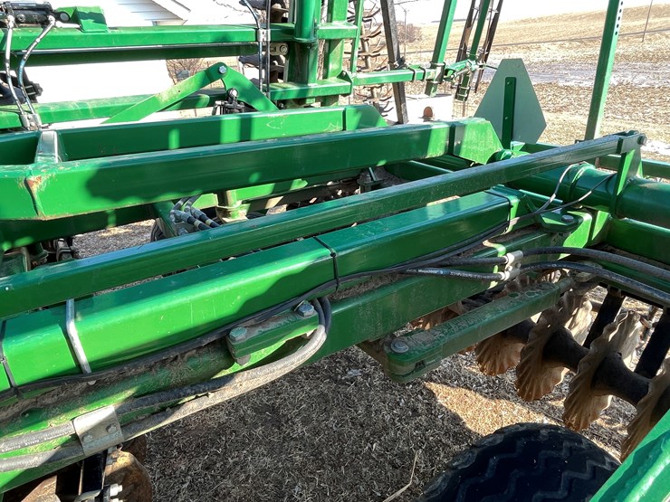 great-plains-2400tm-image-22