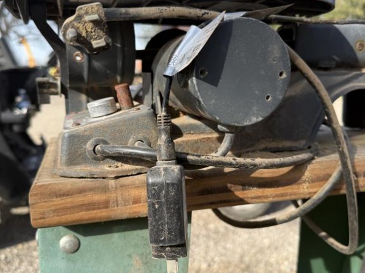 #56-•-sears-craftsman-16"-variable-scroll-saw-on-table-image-6