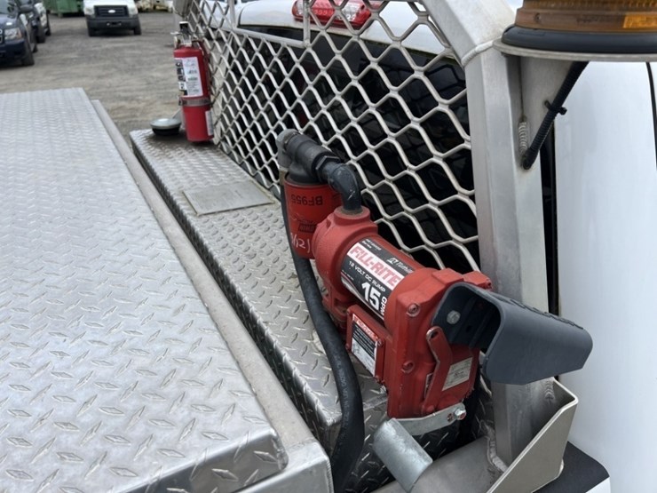 2012-gmc-2500-image-23