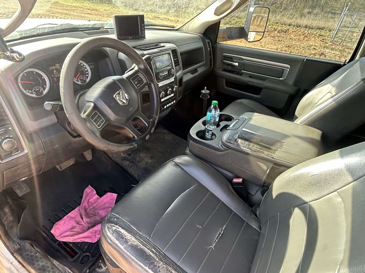 2013-dodge-ram-5500hd-image-56