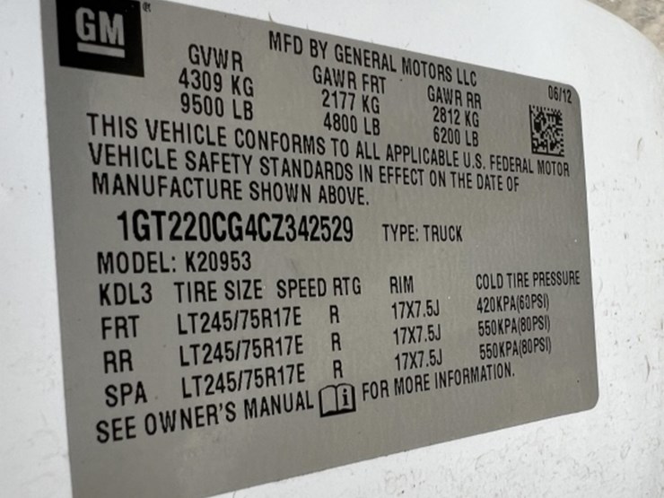 2012-gmc-2500-image-10