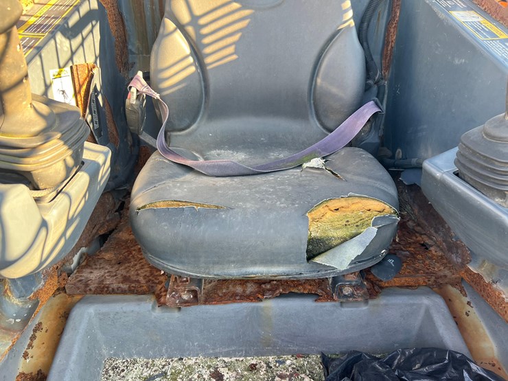 2012-deere-328e-image-17