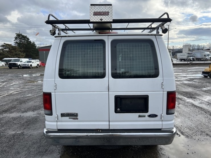 2012-ford-e350-image-5