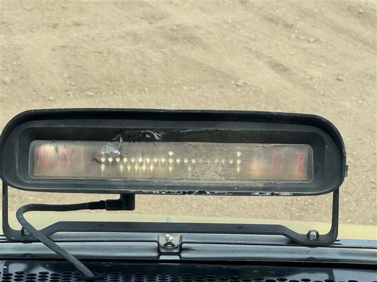 2005-john-deere-100-image-41