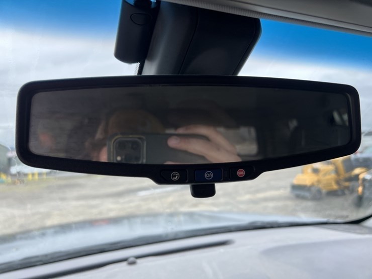 2015-chevrolet-tahoe-image-36