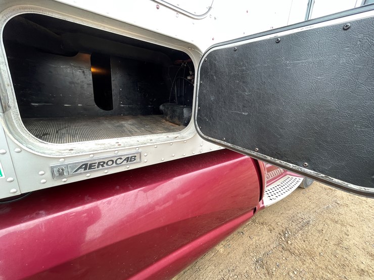 2012-kenworth-t660-image-31