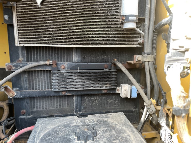 caterpillar-312f-image-27