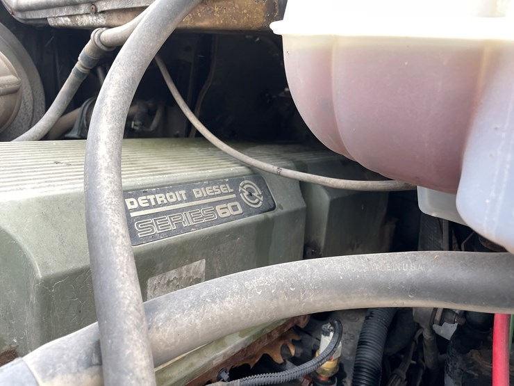 #1038-•-2005-freightliner-grain-truck-(has-mn-title)-image-10